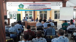 Pelda Supriono menghadiri undangan Musrenbang di Pendopo Kecamatan Prambon
