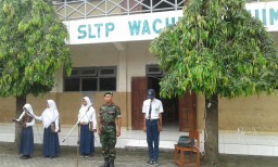 Babinsa Koramil 0816/12 Prambon Melaksanakan Wasbang SMK Ma arif.