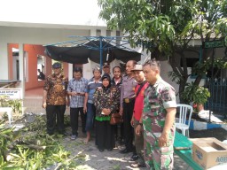 Babinsa Waru Semangat Bangun Komsos dengan Warga.