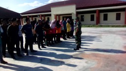 Babinsa Pelda H Sutomo Tanamkan Wasbang dan PBB Pada Calon Kerja.