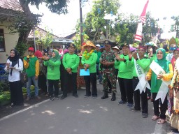 Forkopimka Candi Hadiri SBH Lomba kebersihan Di Desa Kepuhkemiri.
