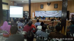 KORAMIL 0816/16 WARU MELAKSANAKAN SENAM SKJ BERSAMA MASYARAKAT WARU