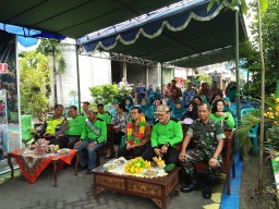 KORAMIL 0816/16 WARU HADIR DALAM LOMBA SBH DI DESA WARU