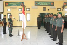 Dandim 0816 Sidoarjo Laksanakan Pelantikan Kenaikan Pangkat Anggota Kodim 0816