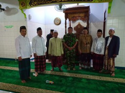 Babinsa Ramil 0816/07 Krembung hadiri Pelantikan KPPS Desa Ploso Kec. Krembung