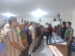 BABINSA RAMIL 0816/01 SIDOARJO KOTA HADIRI PELANTIKAN KPPS DI WILAYAH BINAANNYA
