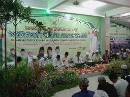 Babinsa Yang Selalu Ulet dan Tanggap Di Wilayah Peduli Anak Yatim Piatu Desa Bendo Tretek kec Prambon