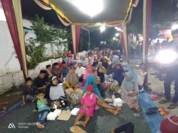 Babinsa 0816/13 Sertu Subadri Hadiri Peringatan Isra Miraj Nabi Muhammad SAW