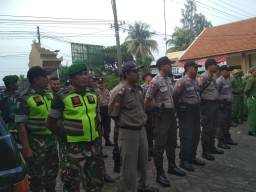 Koramil 0816/10 Balongbendo melaksanakan kegiatan apel bersama