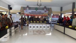 Danramil 0816/11 Tarik hadiri Rapat Pleno Terbuka Rekapitulasi Pemungutan dan Penghitungan Suara Pemilu Tahun 2019
