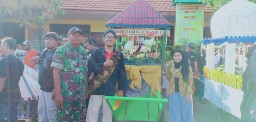 Kemeriahan masyarakat dalam acara ruwat Desa Rangkah Kidul