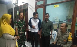 Babinsa Koramil 0816/16 patroli dan komsos bersama anggota Polsek Waru