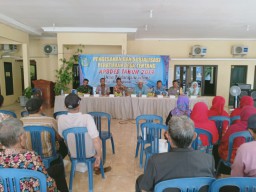 Babinsa koramil0816/10 Balongbendo hadiri Rapat PENGESAHAN APBEDES Tahun 2019