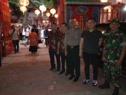 Koramil 01/Sidoarjo Kota amankan perayaan HUT Klenteng Tjong Hok Kiong Sidoarjo