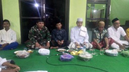 Babinsa Ramil0816/07 Hadiri Pengajian Dalam Rangka Sedekah Bumi.