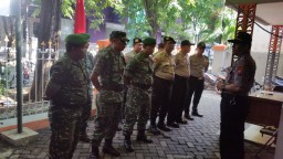 Anggota Ramil 07 Laksanakan Pam di Kantor Bawaslu Kab. Sidoarjo