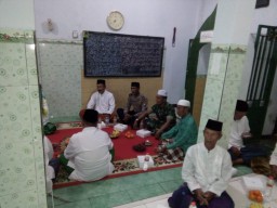 Babinsa 0816/13 Wonoayu menghadiri pengajian dan Istghosah untuk jaga Pesatuan dan Kesatuan Bangsa
