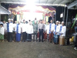 BABINSA 0816/13 WONOAYU MENGHADIRI PENGAJIAN DAN ISTIGHOSAH UNTUK MENJAGA PERSATUAN DAN KESATUAN BANGSA