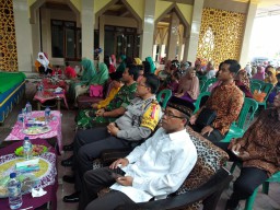 Danramil 07 Krembung Hadiri Haflah Akhirussanah TKM NU 101 Plus Al Muniroh Krembung
