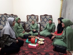 Kunjungan Ibu Ketua Persit KCK Cabang XLIII Dim 0816/Sda ke Rumah Anggota Ramil 07/Krembung