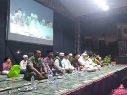 HAUl yang ke 15 KH M. HASHIM LATIF di komplek YPM dengan hikmad dan khusuk