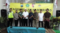 Babinsa Koramil 14 Dan Polsek Taman Berikan Rasa Nyaman Dan Aman Pada Warga.