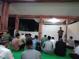 Forkopimka Prambon Laksanakan Sholat Isya dan Tarwih Bersama.