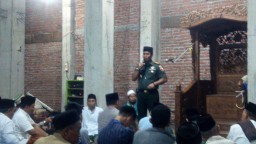 Danramil 07/Krembung dan Anggota melaksanakan safarisholat tarawih bersama Forkompimka Kec. Krembung
