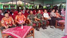 Anggota Koramil 0816/11 Tarik Menghadiri Acara Purna Siswa-siswi SMAN 1 Tarik
