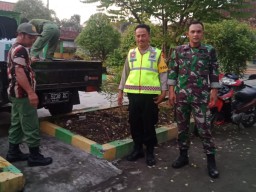 Babinsa 0816/12 Prambon Tingkatkan Sinergitas Dengan Bhabinkamtibmas dan Linmas