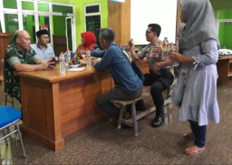 Forkopimka Prambon Dialog Dengan Perangkat Desa Dalam Rangka Sampaikan Himbauan Keamanan