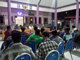 Babinsa 0816/08 Jabon menghadiri penetapan Ketua anggota BPD Desa Keboguyang