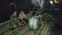 Danramil 0816/16 waru bersama Forkopimka waru melaksanakan patroli gabungan selama bulan suci ramadhan 1440 H di wilayah kecamatan waru