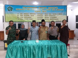Babinsa 0816/08 Jabon hadiri pengambilan sumpah dan pelantikan kepada para perangkat desa