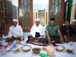 Babinsa Koramil 0816/13 Wonoayu melaksanakan Halal bihalal di Desa Sawocangkring