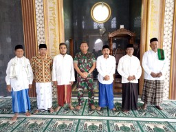 Danramil 0816/13 Wonoayu Melaksanakan Safari Jumat bersama Forkopimka dan warga.