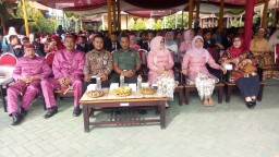 Acara Wisuda Purna Wiyata SMPN1 Buduran dihadiri Babinsa Peltu Sophian Noor