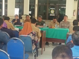 Danramil 0816/18 Sedati Hadiri Penerimaan Mahasiswa KKN Unitomo Surabaya di Kecamatan Sedati.