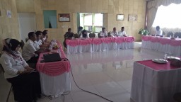 Babinsa Koramil 0816/09 Krian hadiri undangan Lokakarya Mini Lintas Sektor Puskesmas Barengkrajan Kecamatan Krian