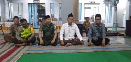 Jalin Silaturahmi Babinsa Koramil 0816/02 Candi Hadiri Pengajian dan Halal Bihalal