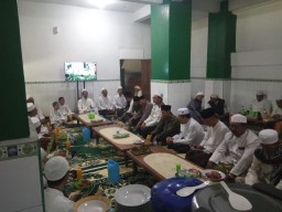 Danramil 0816/09 Krian menghadiri acara dalam rangka Haul ke-9 Al Maghfur Lahu KH. Iskandar Umar Abdullatif