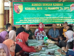 Ciptakan Keakraban, Danramil 0816/12 Prambon Laksanakan Komsos dengan Masyarakat.