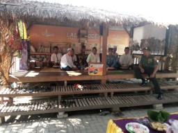 Babinsa Koramil 0816/13 Wonoayu Hadiri Kampung Lali Gadget