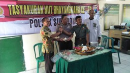 Sinergitas TNI &amp; Polri Dalam Peringati HUT Bhayangkara Ke 73