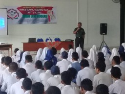 Danramil 0816/18 Sedati Berikan Wasbang Kepada Siswa SMK Senopati