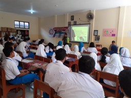 Koramil 0816/16 waru sukseskan program MSTT Kodim 0816 Sidoarjo di SMA Bhayangkari Waru