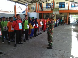 Sertu Fatkhur Rohman Babinsa Koramil 0816/18 Sedati tingkatkan Wasbang Melalui Materi PBB
