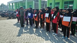 Partisipasi Babinsa Koramil 0816/06 Tanggulangin Dalam MPLS