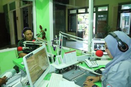 Dandim 0816/Sidoarjo sosialisasikan penerimaan prajurit TNI AD Tahun 2019 di Radio Suara Sidoarjo