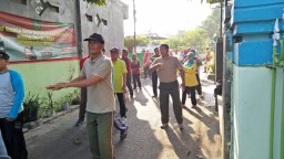 Senam bersama merupakan Salah satu bentuk bentuk Sinergitas TNI Polri dan Masyarakat